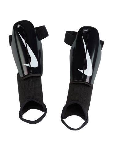 Nagolenniki Nike Charge Y DX4610 010