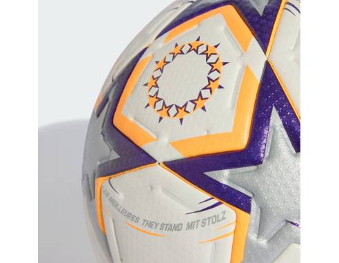 Piłka adidas WUCL Pro KE5141